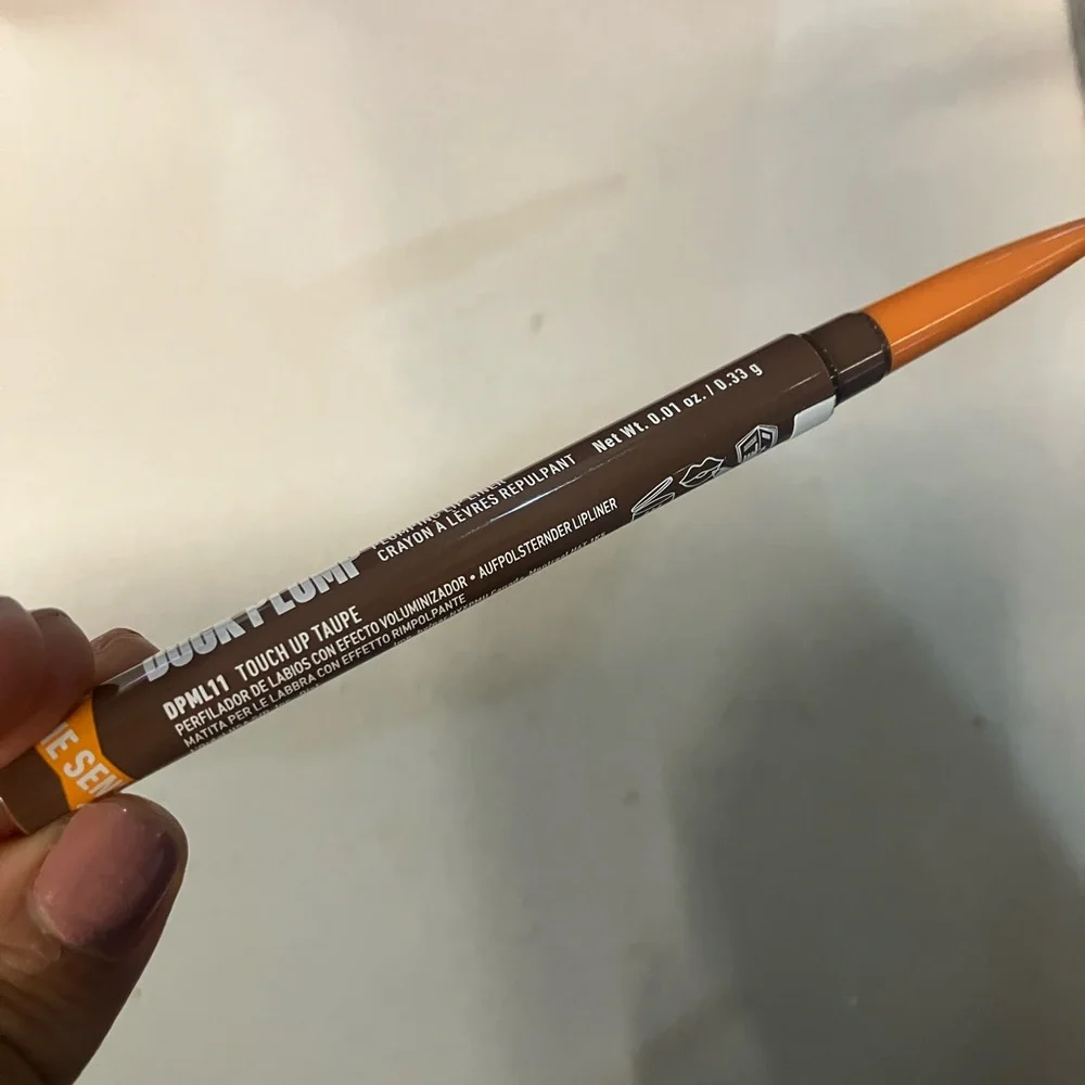 NYX Professional Makeup Duck Plump Retractable Plumping Lip Liner